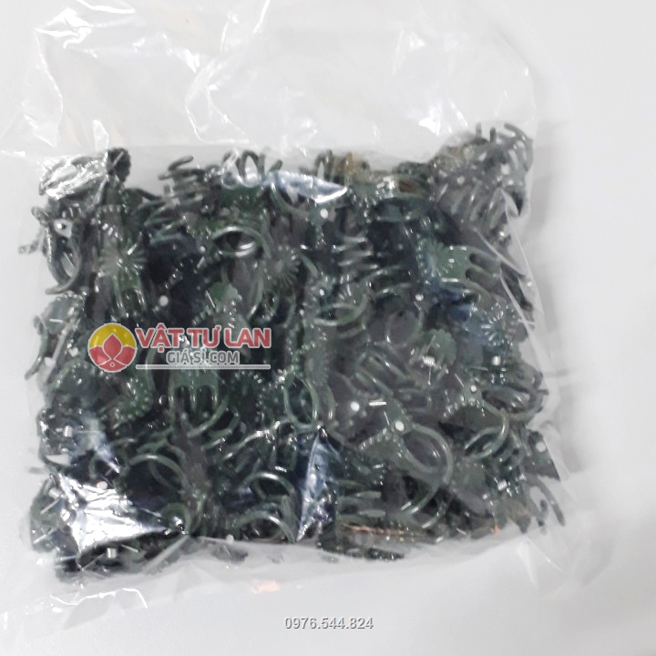 Sản phẩm có màu xanh rêu tạo độ thẩm mỹ khi kẹp trên ngồng lan Sản phẩm có màu xanh rêu tạo độ thẩm mỹ khi kẹp trên ngồng lan